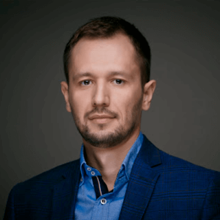 Олег Платонов